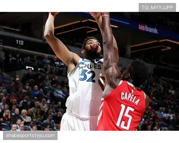 卡斯尔无球跑动制造错位，提升魔术外线进攻效率