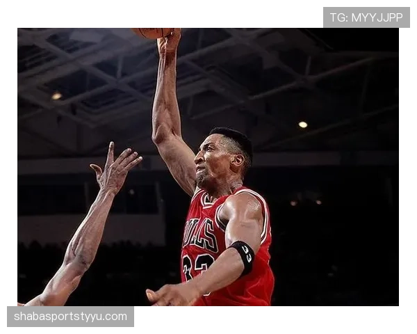 斯科蒂·皮蓬无球跑动拉开防线提升球队进攻空间