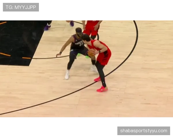 格兰特·威廉姆斯挡拆中投效率提升显著 拉开与队友防守差距